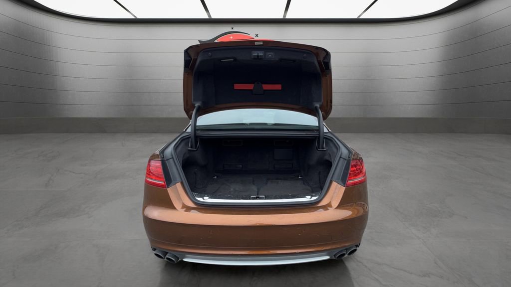 Used 2014 Audi S8 image 27