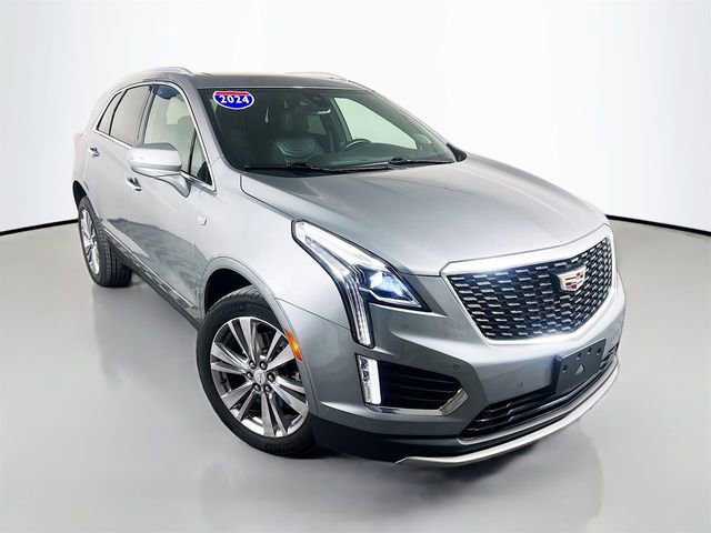 Used 2024 Cadillac XT5 Premium Luxury AWD/4WD image 2