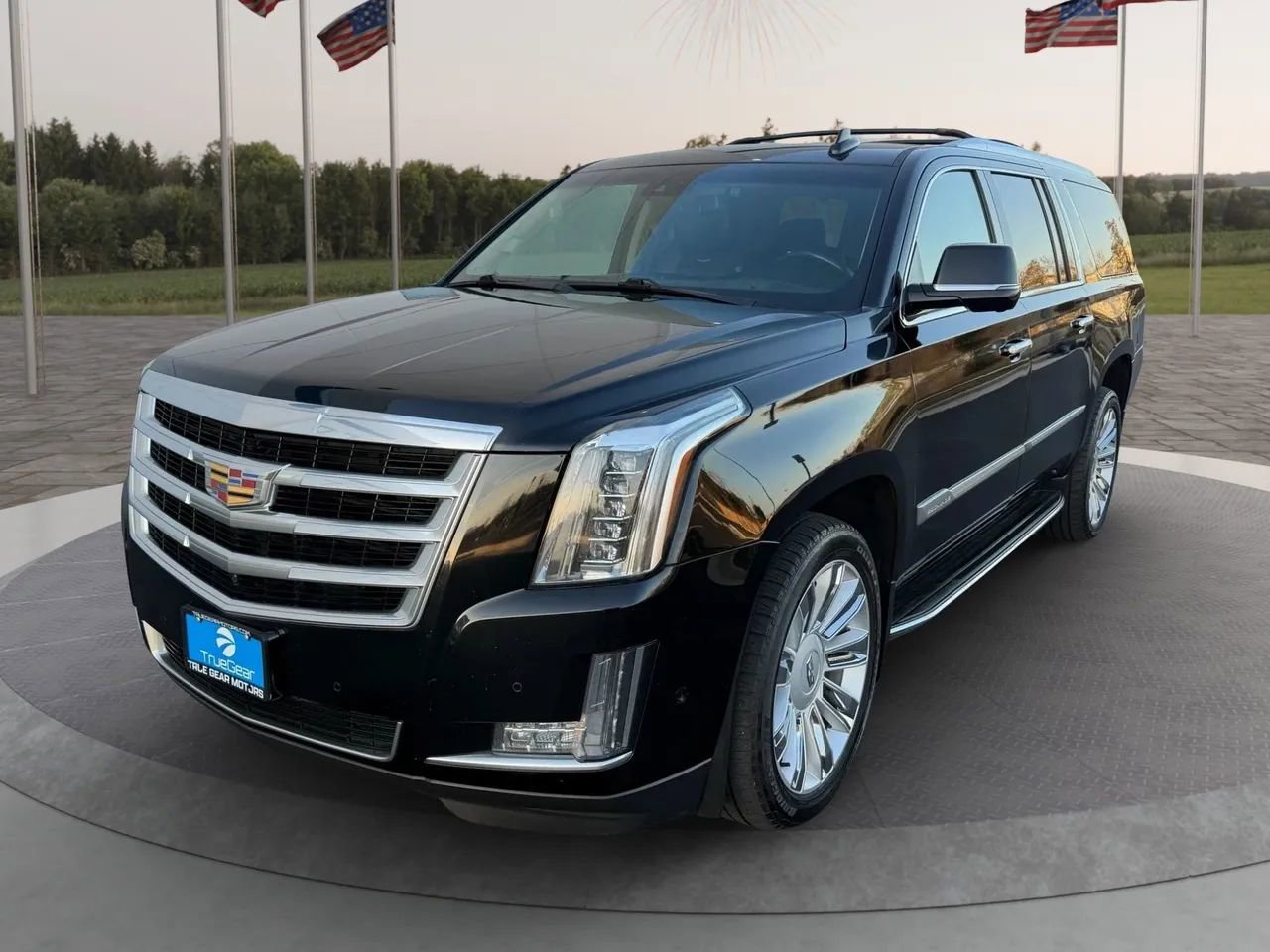 Used 2018 Cadillac Escalade ESV Luxury AWD/4WD image 1