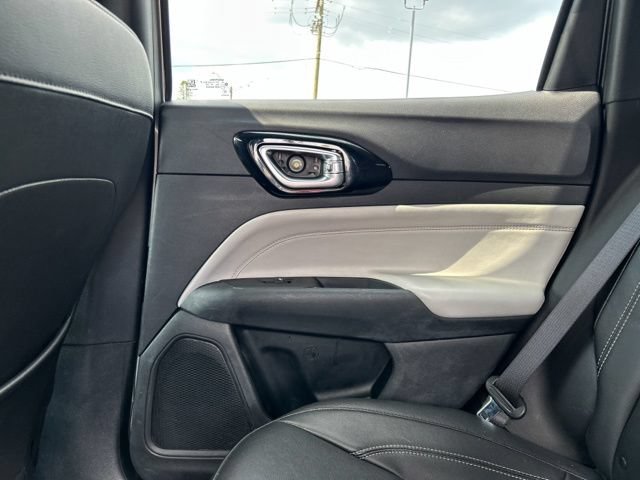 Used 2025 Jeep Compass Limited AWD/4WD image 25