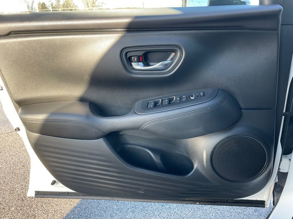 Used 2024 Honda HR-V LX image 28