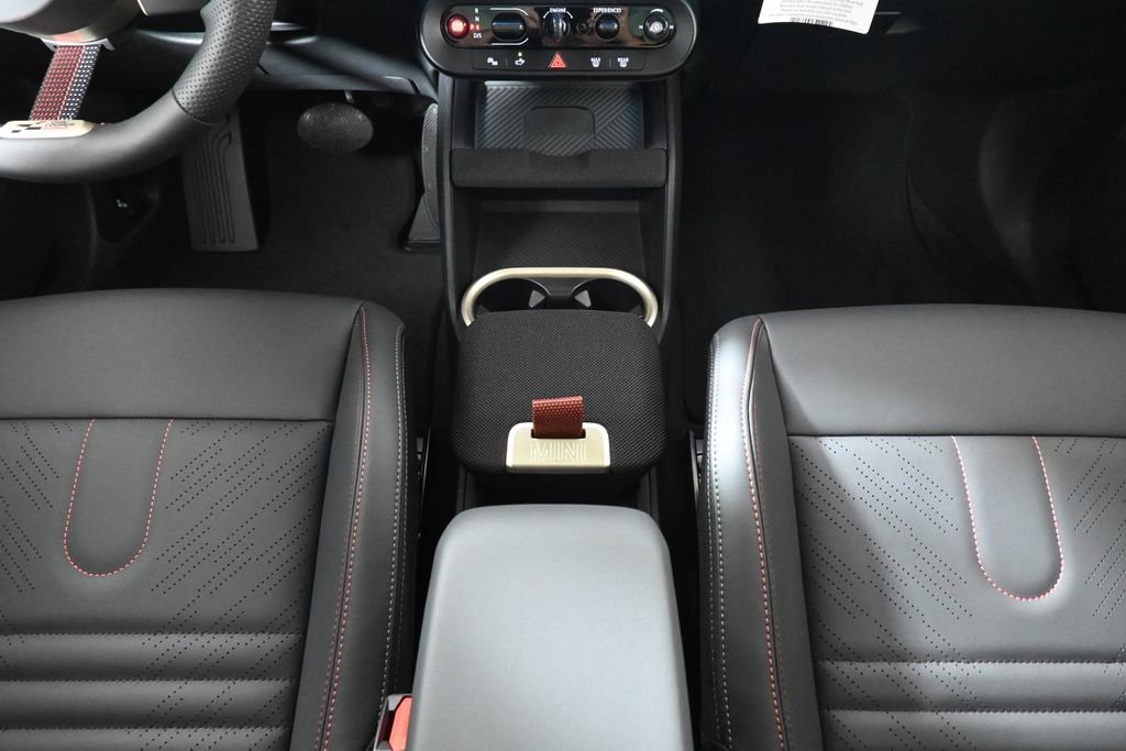 Used 2026 MINI Cooper Countryman S w/ Comfort Package Max image 18