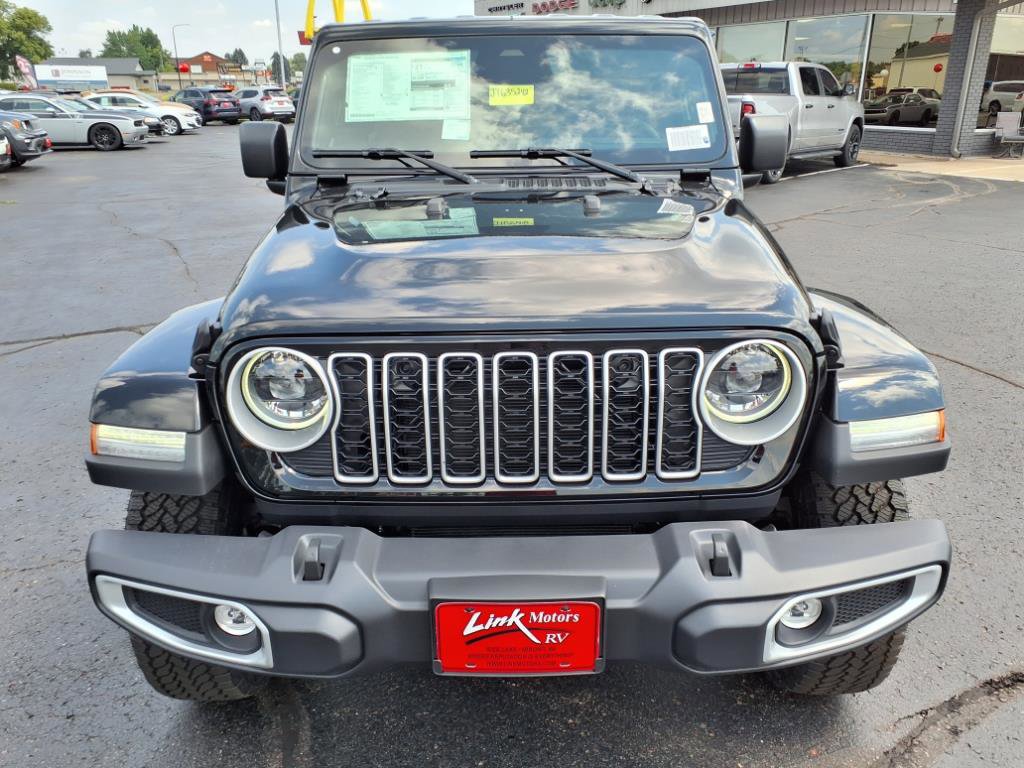 New 2025 Jeep Wrangler Sahara image 6