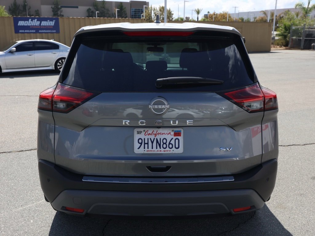 Used 2023 Nissan Rogue SV image 5