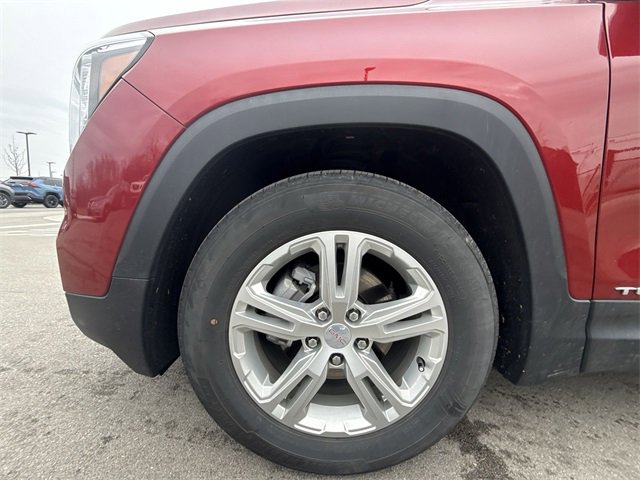 Used 2024 GMC Terrain SLE w/ Driver Convenience Package image 10