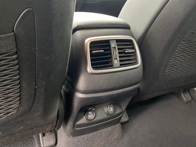 Used 2019 Kia Sorento LX image 19
