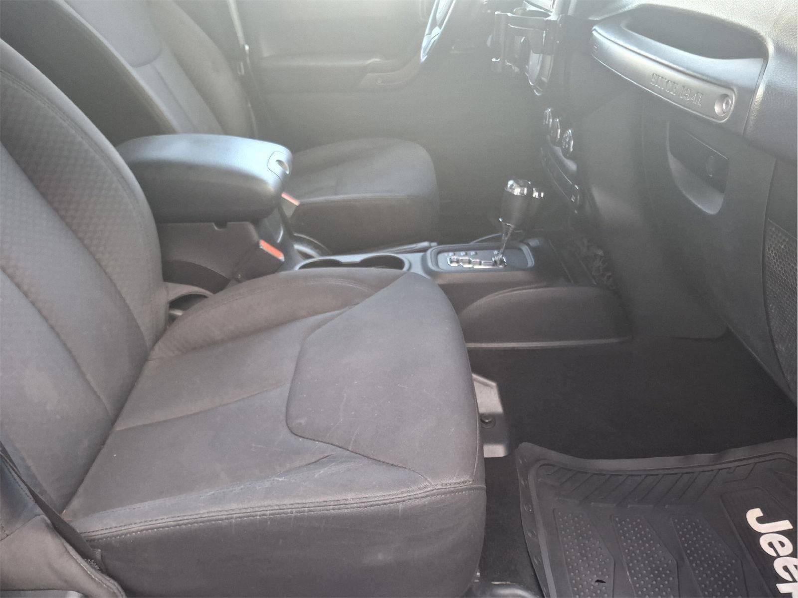 Used 2013 Jeep Wrangler Unlimited Sport image 15