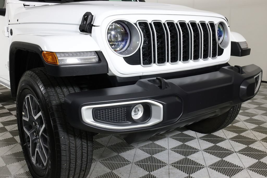 Used 2026 Jeep Wrangler Unlimited Sahara AWD/4WD image 37
