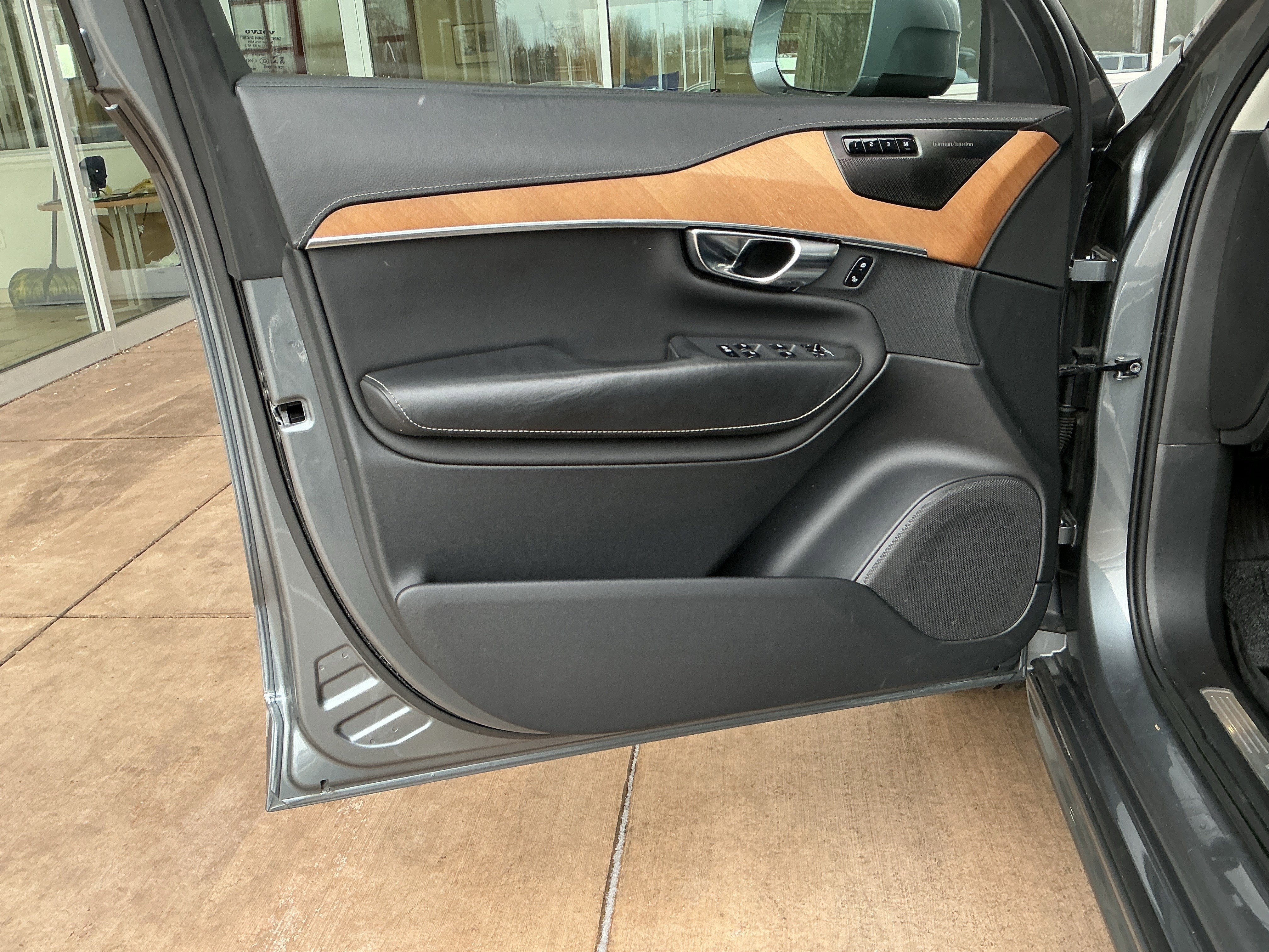 Used 2020 Volvo XC90 T6 Inscription image 14