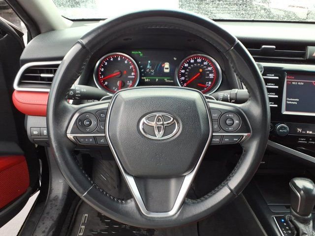 Used 2018 Toyota Camry XSE FWD image 19
