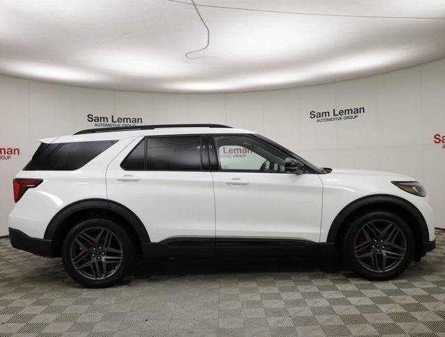 New 2025 Ford Explorer ST image 25