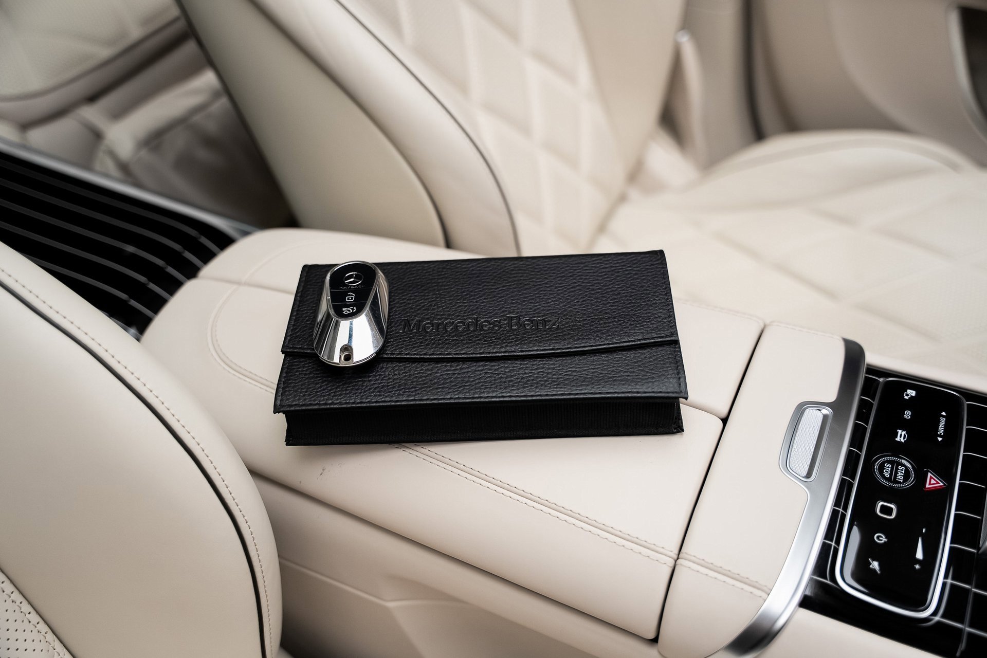 Used 2024 Mercedes-Benz Maybach EQS 680 4MATIC image 80