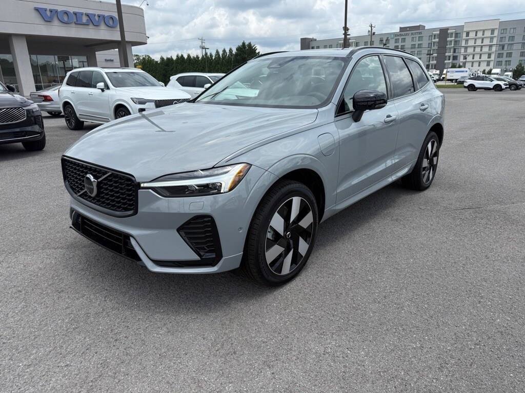 New 2025 Volvo XC60 T8 Plus w/ Protection Package Premier AWD/4WD image 7