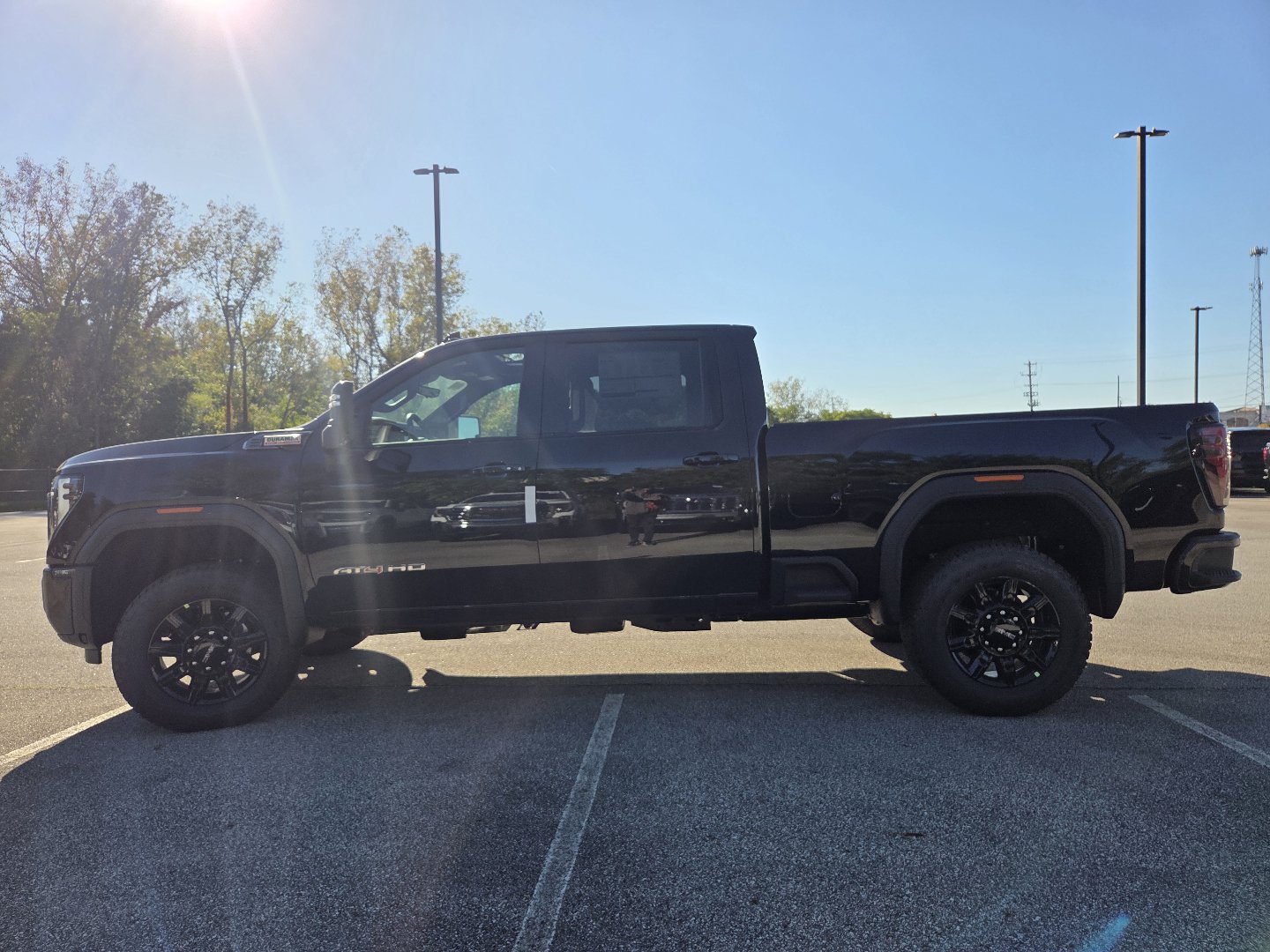 New 2026 GMC Sierra 2500 AT4 w/ AT4 Premium Plus Package AWD/4WD image 16