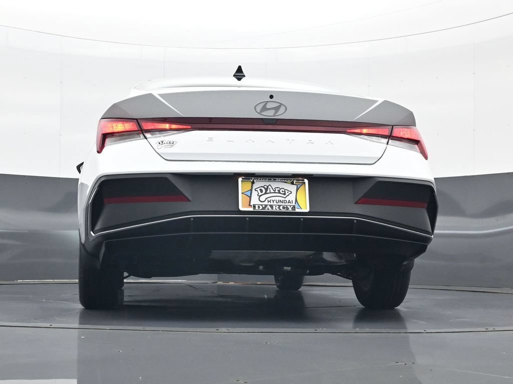 New 2026 Hyundai Elantra SE FWD image 26