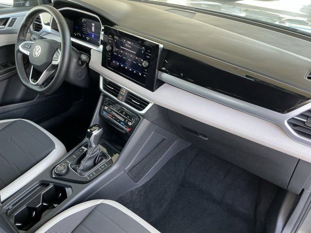 Used 2025 Volkswagen Taos SE image 20