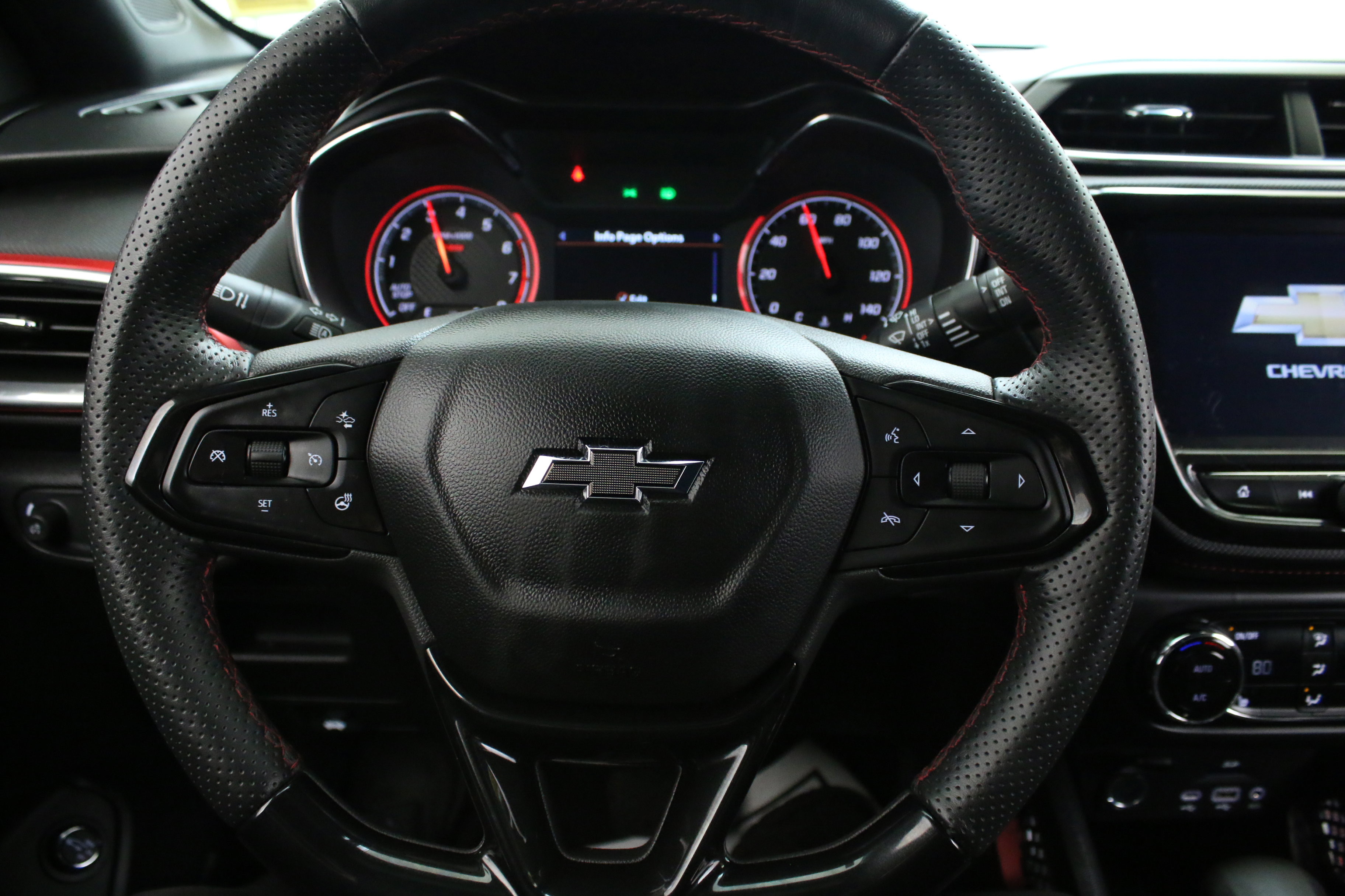 Used 2023 Chevrolet TrailBlazer RS w/ Sun and Liftgate Package image 13