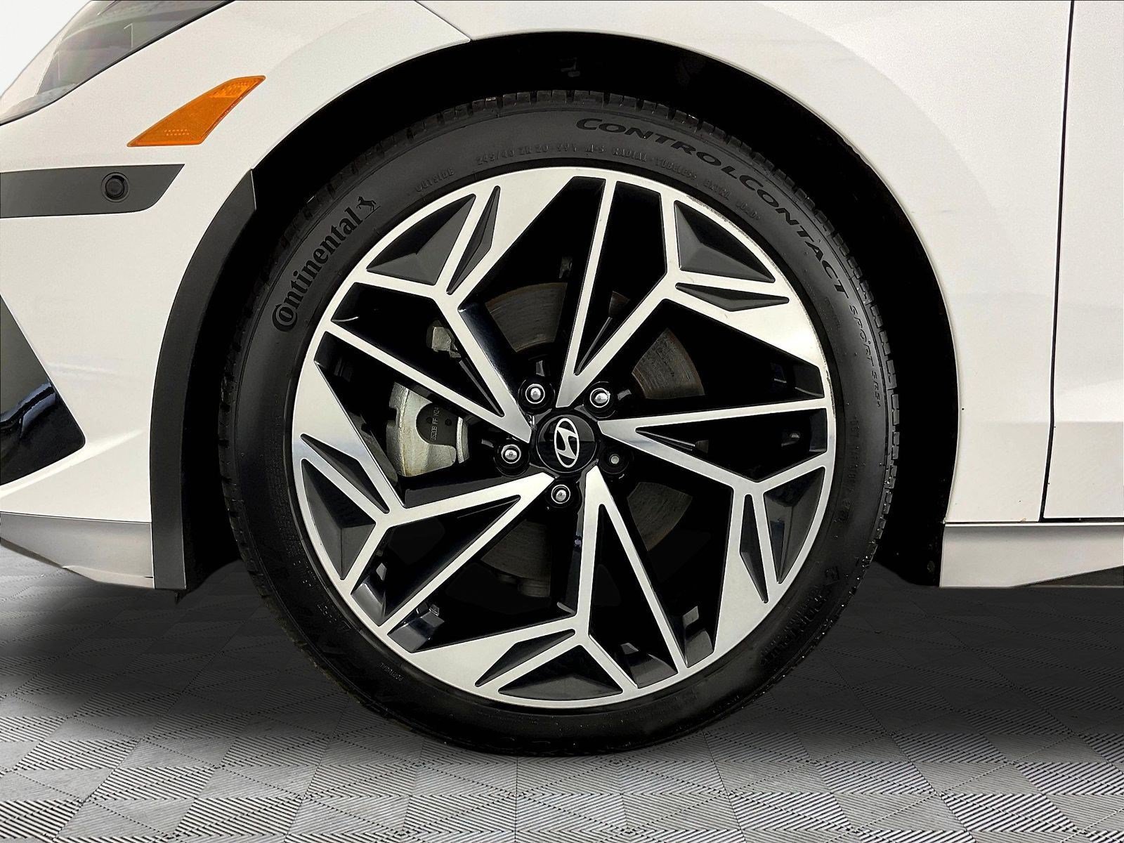 Certified 2025 Hyundai Ioniq 6 Limited AWD/4WD image 32