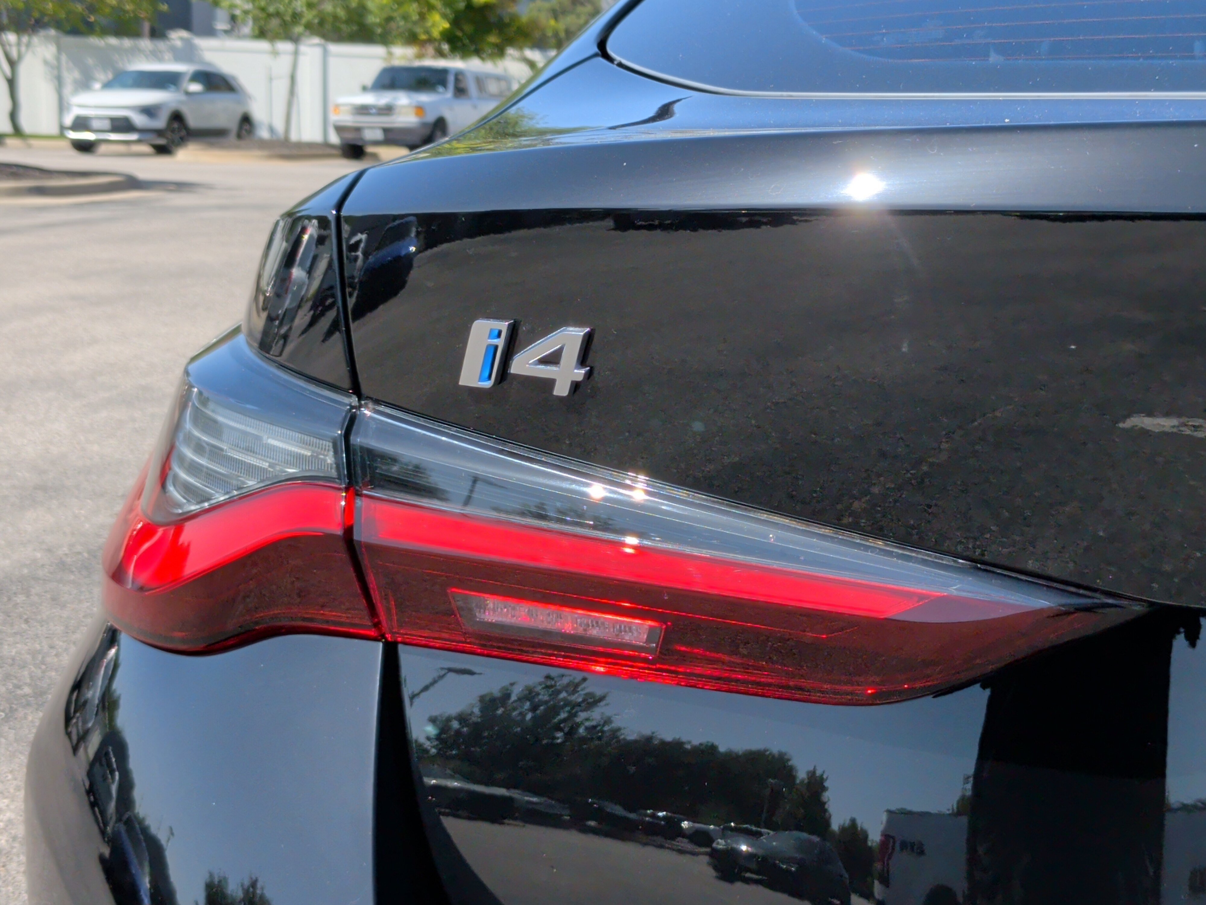 Used 2025 BMW i4 xDrive40i w/ Parking Assistance Package AWD/4WD image 12