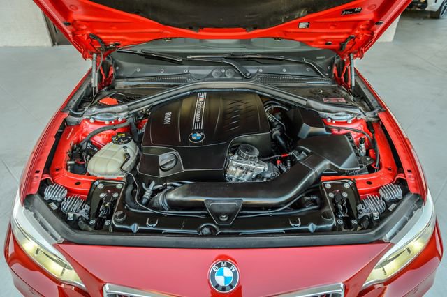 Used 2016 BMW M235i Coupe image 16