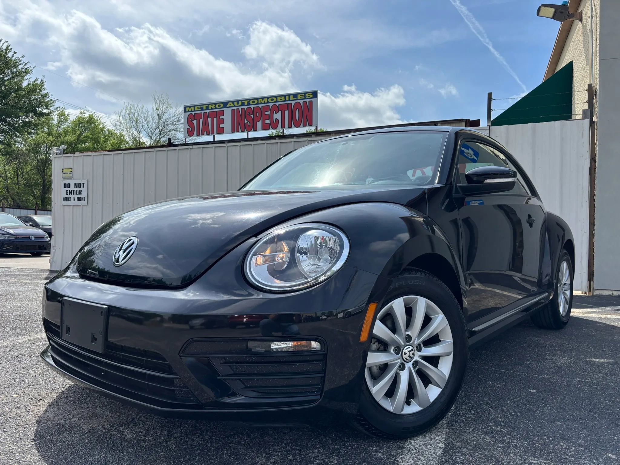 Used 2019 Volkswagen Beetle 2.0T S image 1