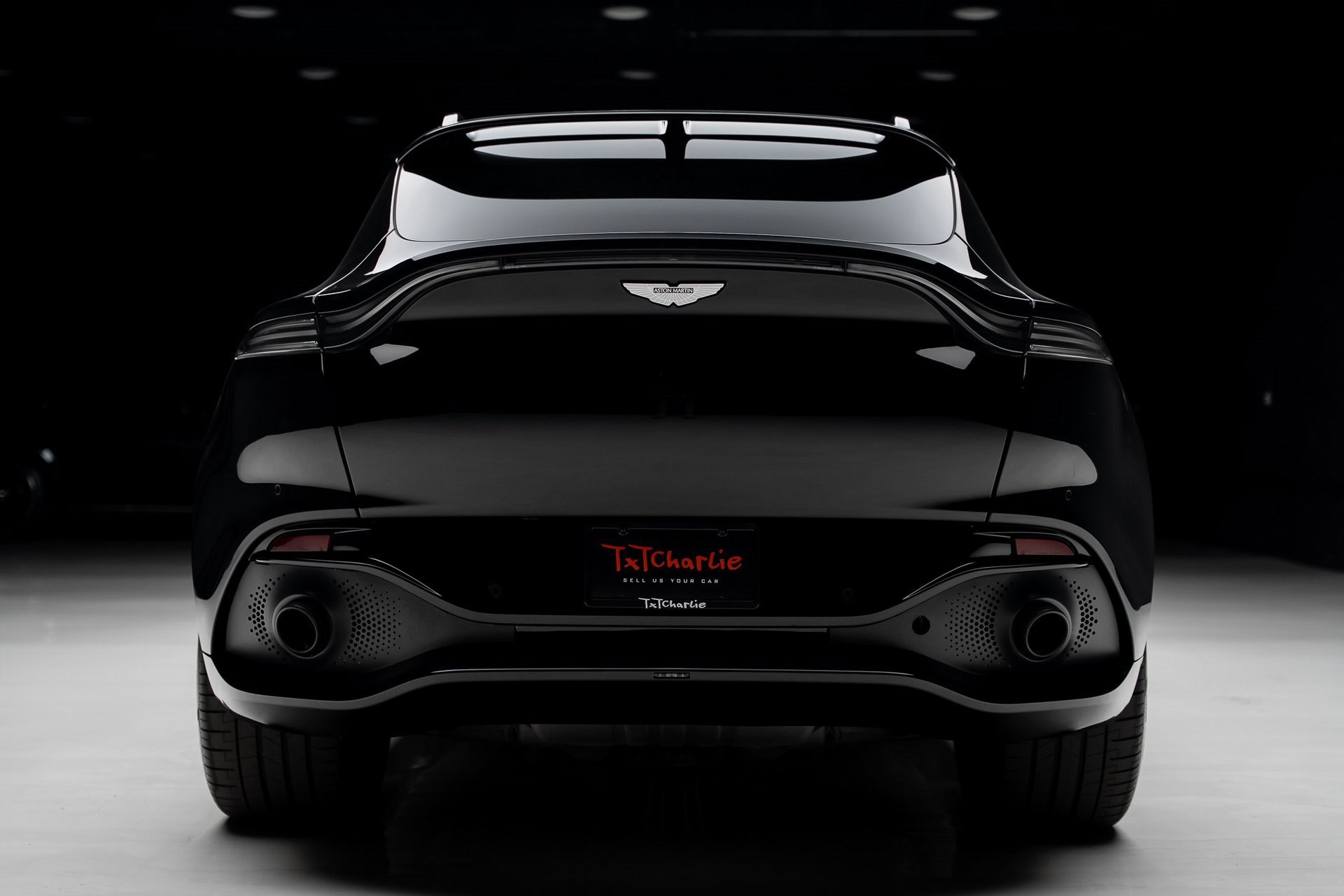 Used 2021 Aston Martin DBX image 27