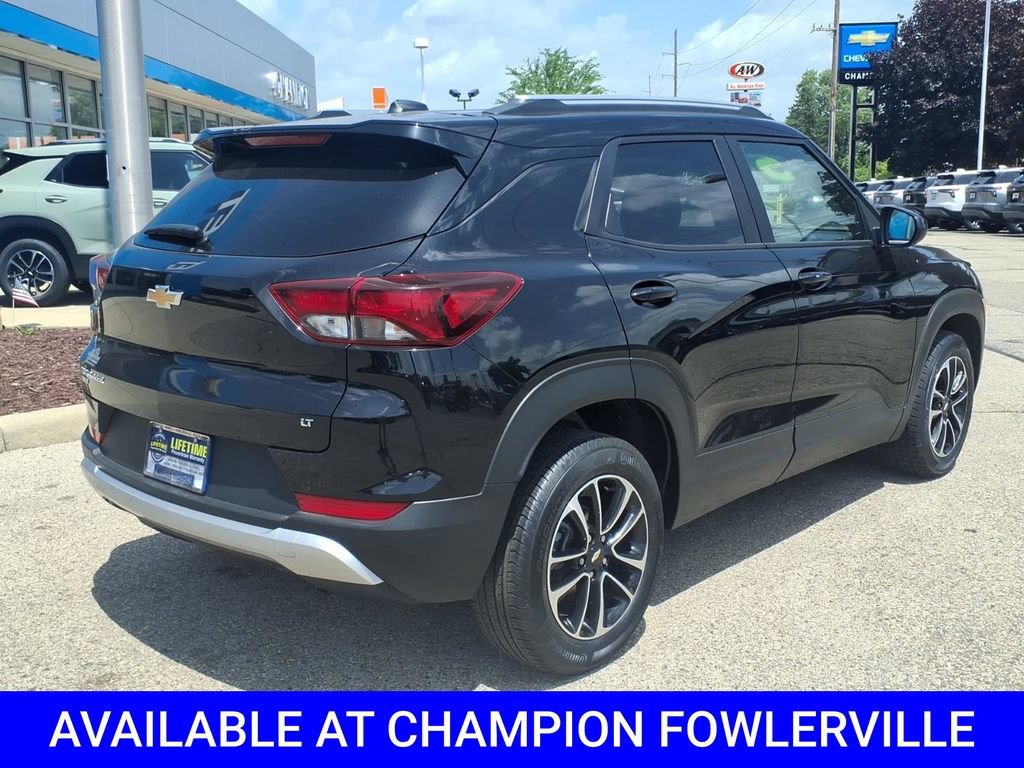 Used 2025 Chevrolet TrailBlazer LT AWD/4WD image 7