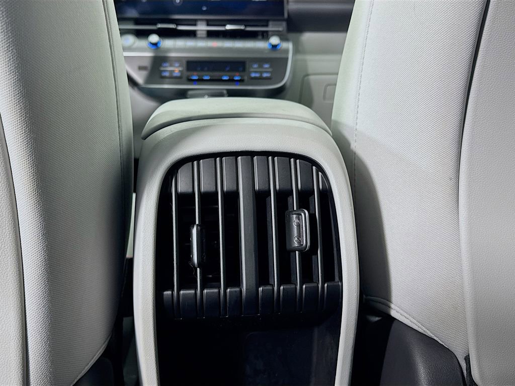 Used 2024 Hyundai Kona SEL image 31