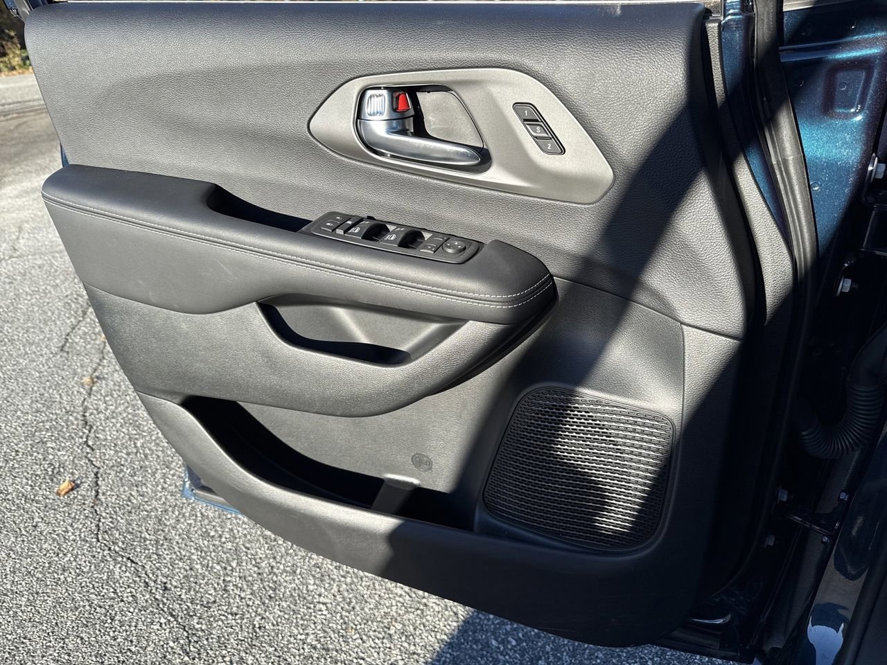 New 2025 Chrysler Pacifica Select image 15