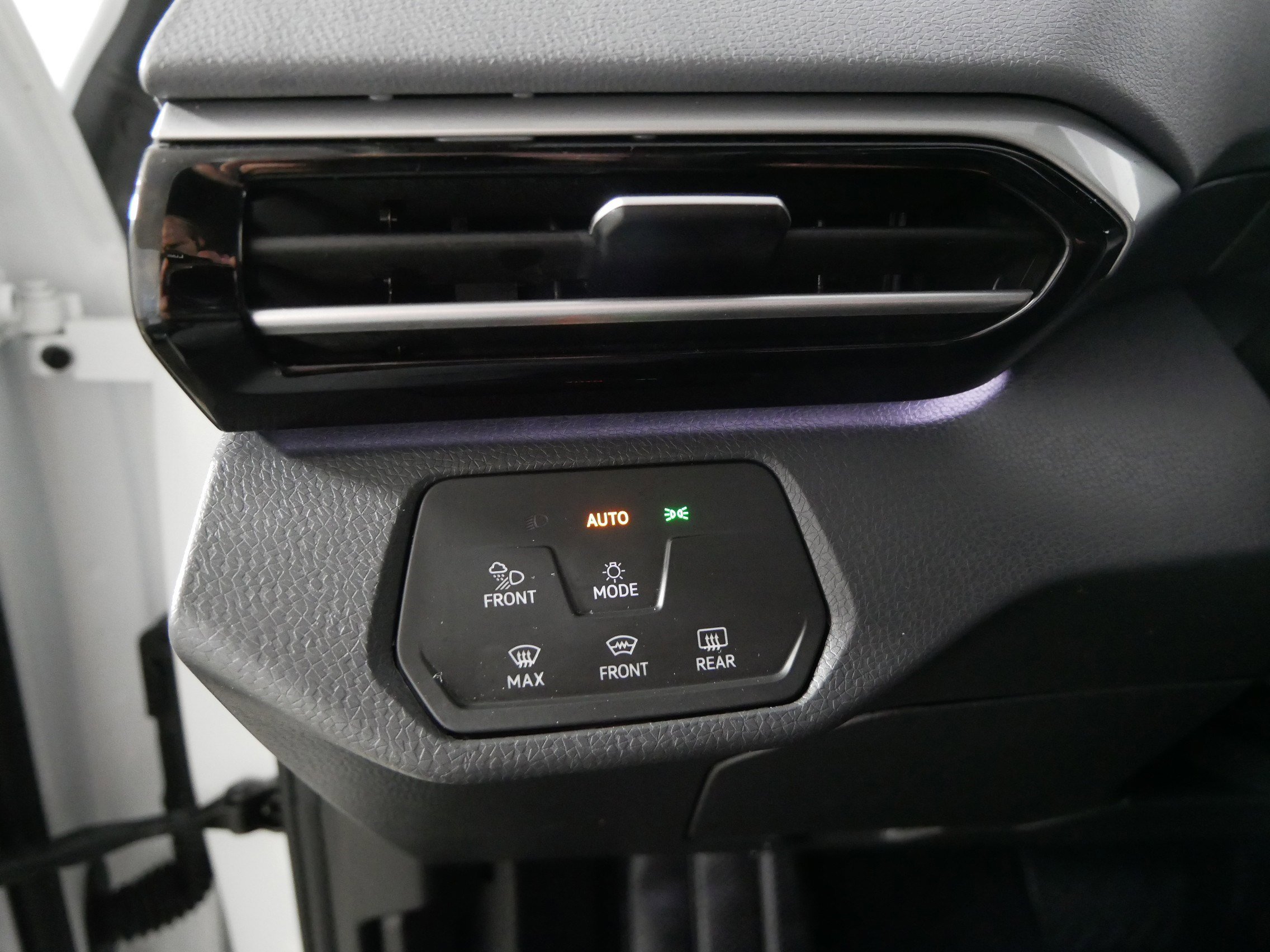 Used 2024 Volkswagen ID.4 Pro S image 26