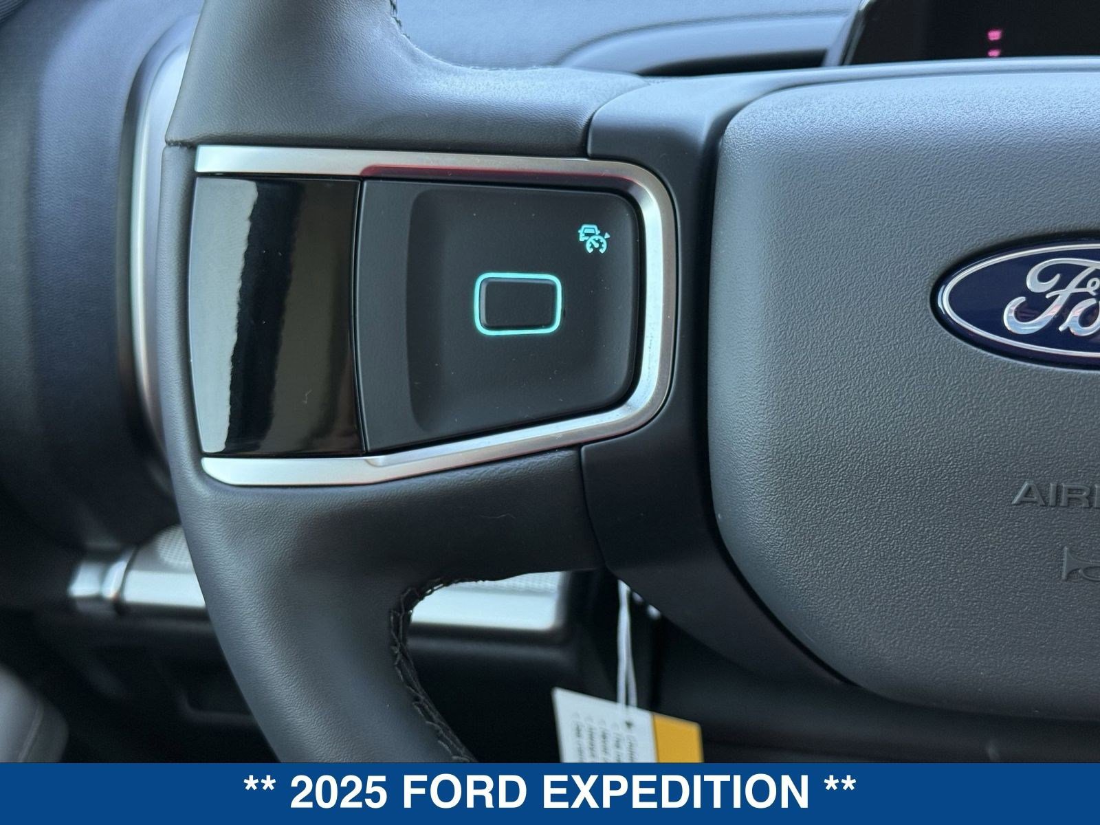 New 2025 Ford Expedition Active RWD image 29