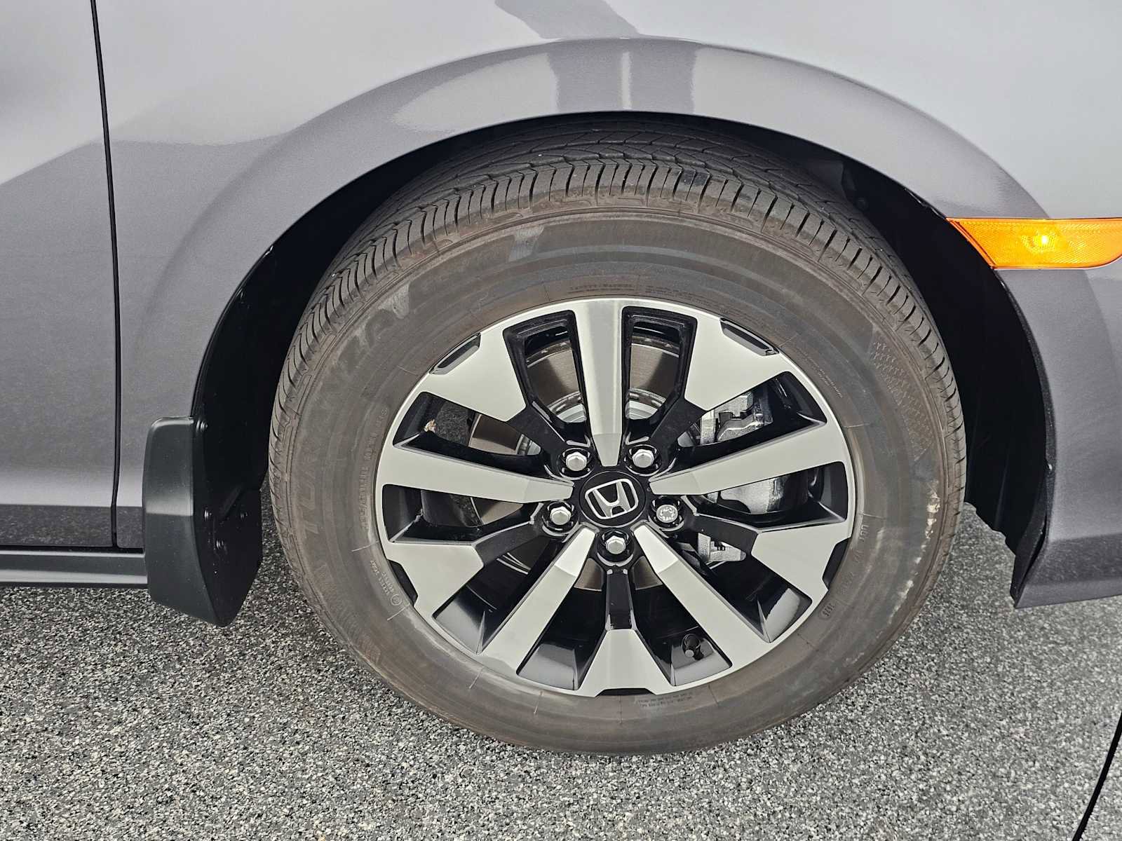 Used 2026 Honda Odyssey EX-L image 9