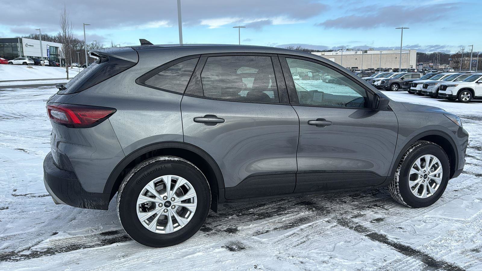 Used 2025 Ford Escape Active AWD/4WD image 5