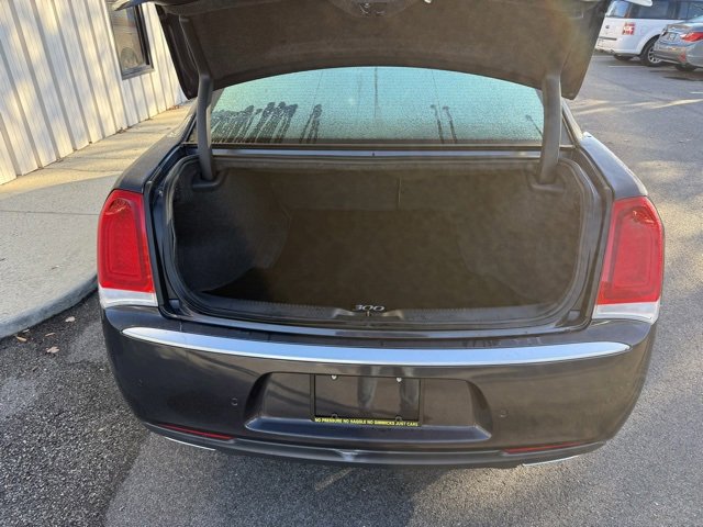 Used 2016 Chrysler 300 C Platinum w/ Safetytec Plus Group image 35