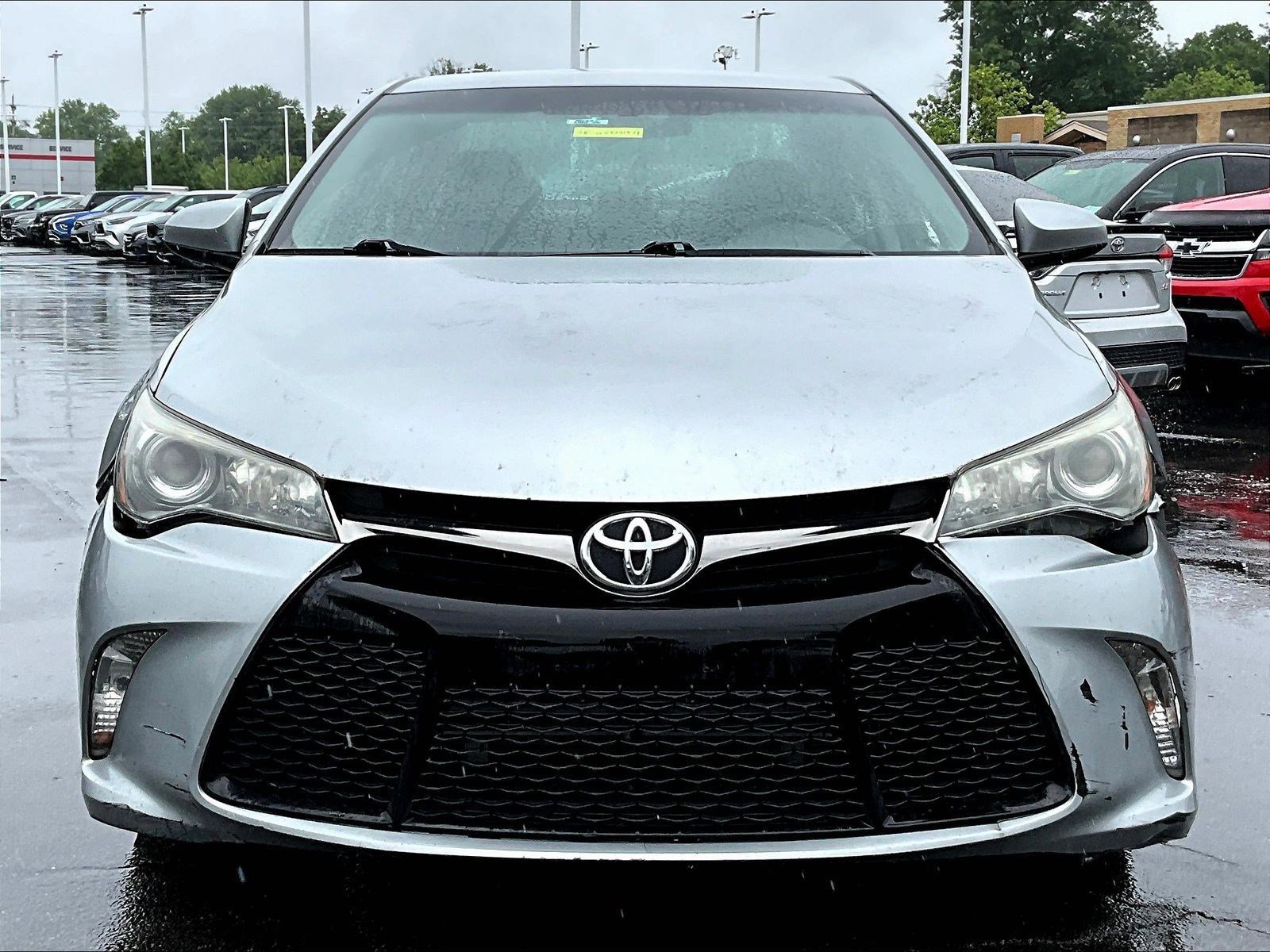Used 2016 Toyota Camry SE FWD image 2