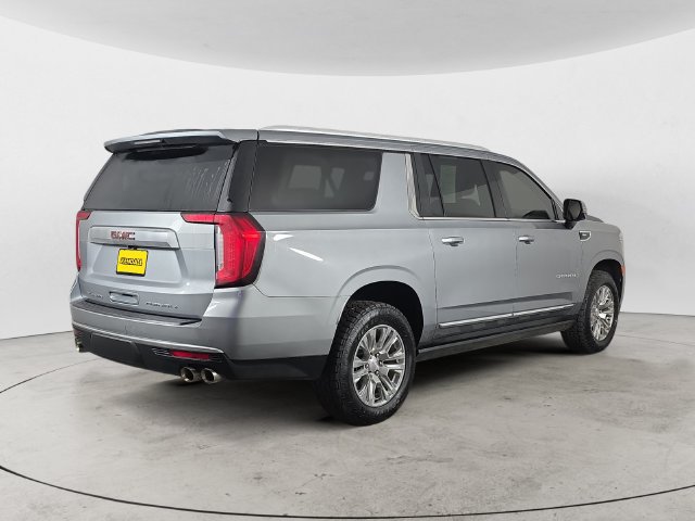 Used 2023 GMC Yukon XL Denali AWD/4WD image 5