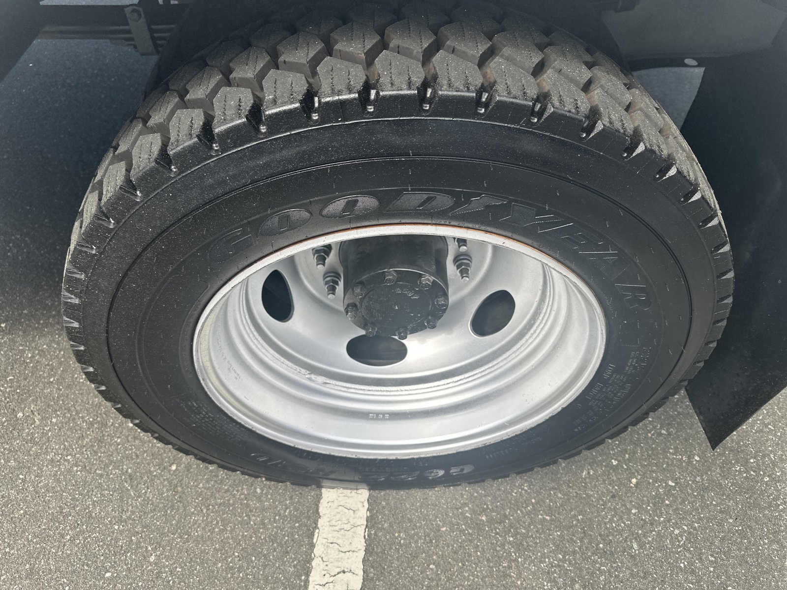 Used 2014 Ford F550 2WD Crew Cab Super Duty image 32