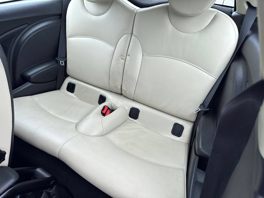 Used 2013 MINI Cooper S FWD image 11