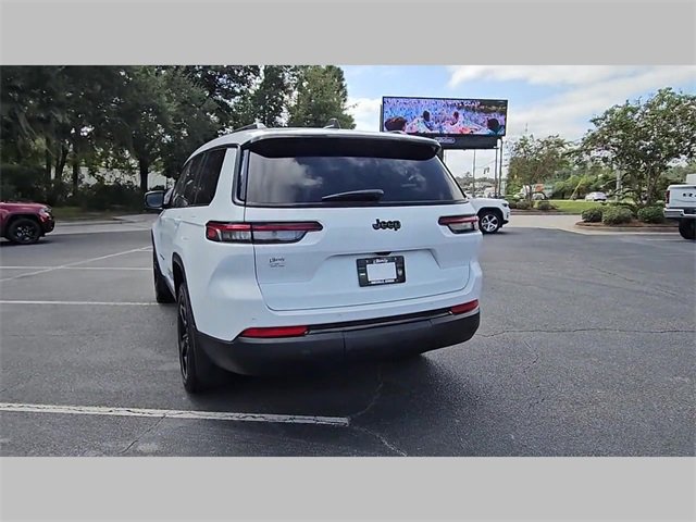 New 2025 Jeep Grand Cherokee L Altitude image 29