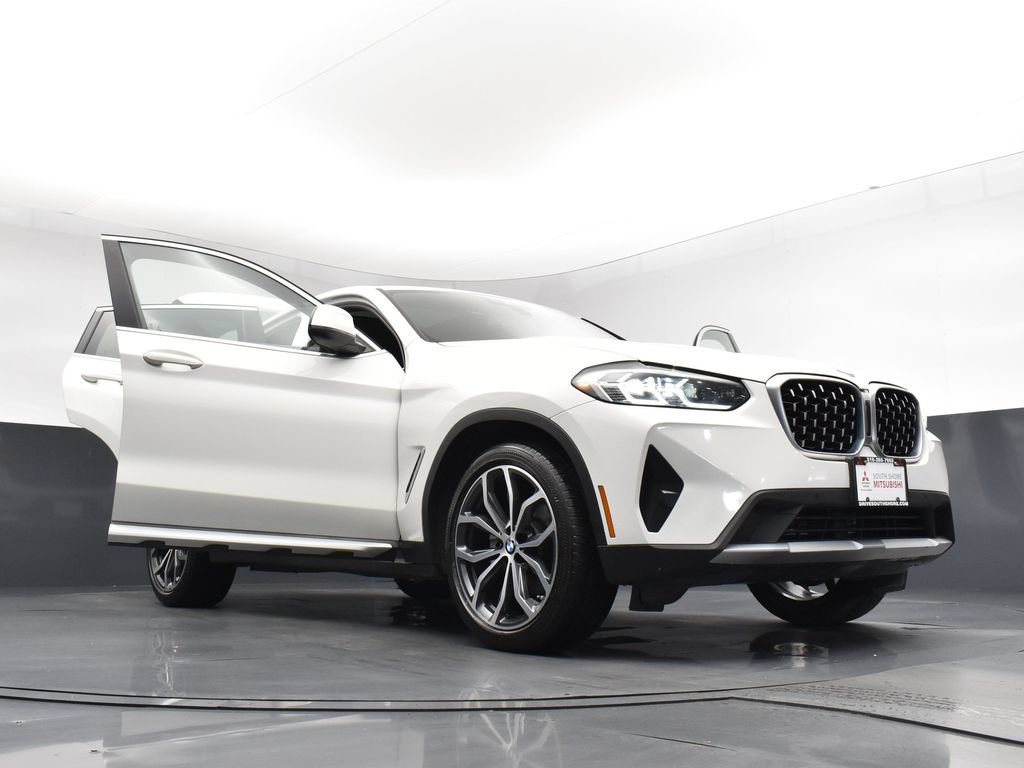Used 2022 BMW X4 xDrive30i AWD/4WD image 33