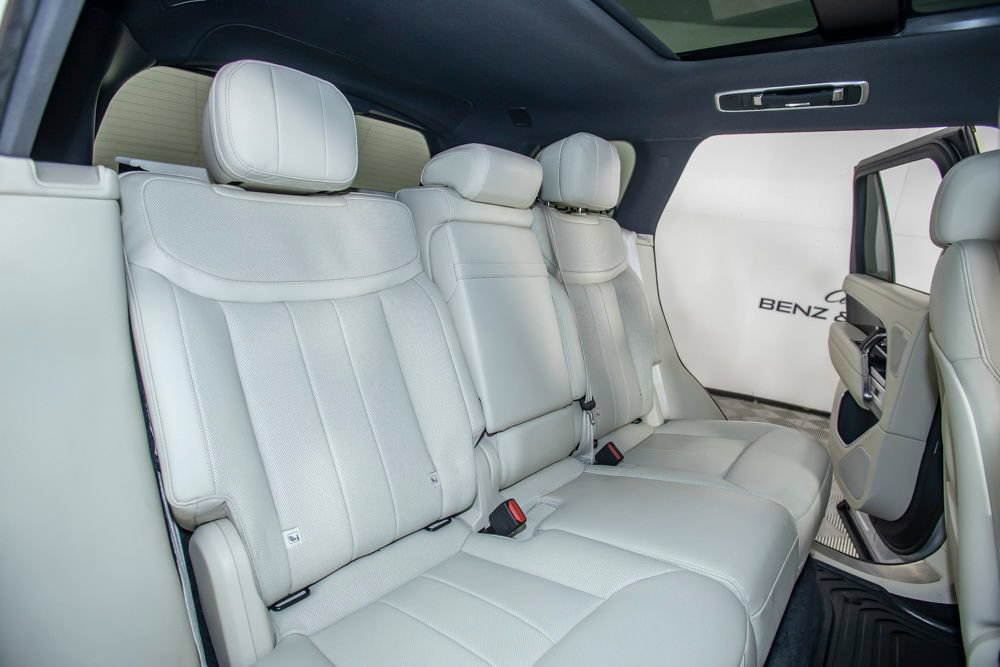 Used 2024 Land Rover Range Rover SE AWD/4WD image 15