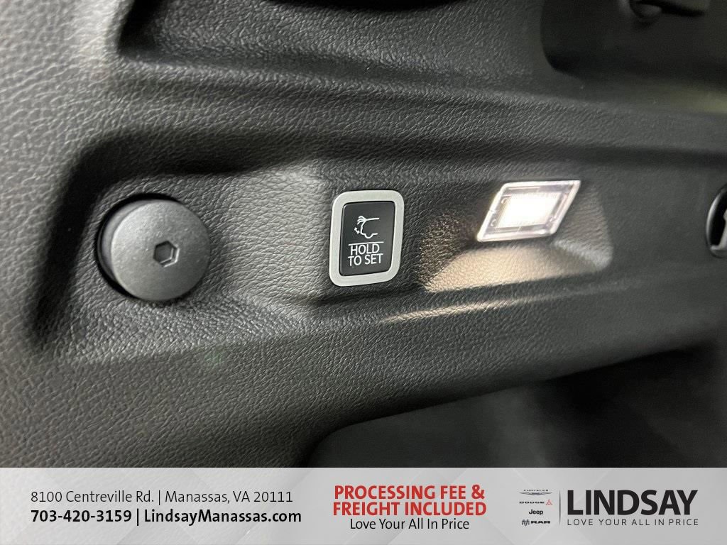 New 2025 Jeep Grand Cherokee L Laredo w/ Luxury Tech Group I AWD/4WD image 7