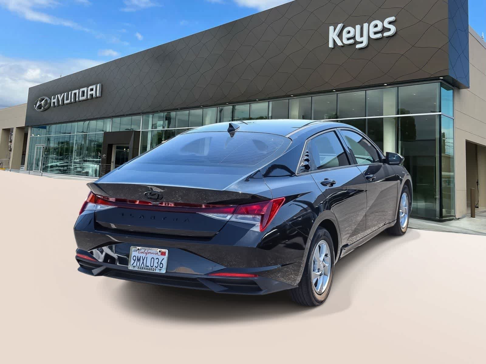 Certified 2023 Hyundai Elantra SE FWD image 4