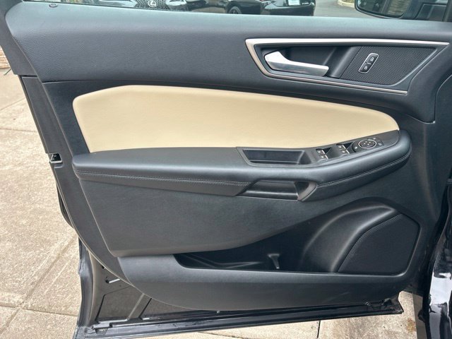 Used 2022 Ford Edge SEL w/ Convenience Package AWD/4WD image 11