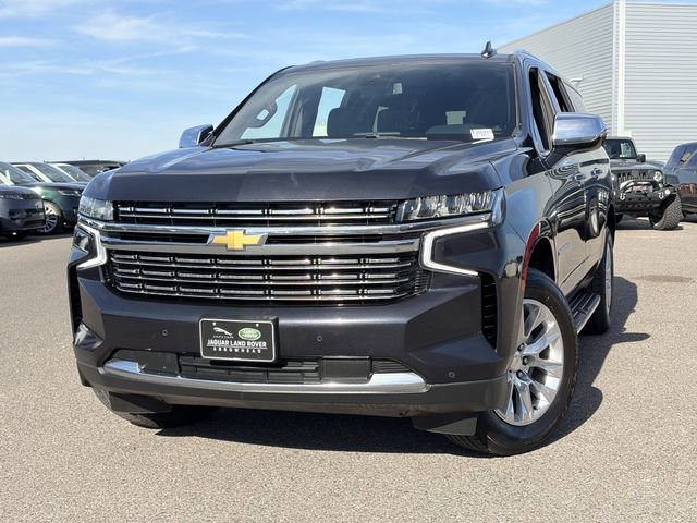 Used 2023 Chevrolet Suburban Premier image 3