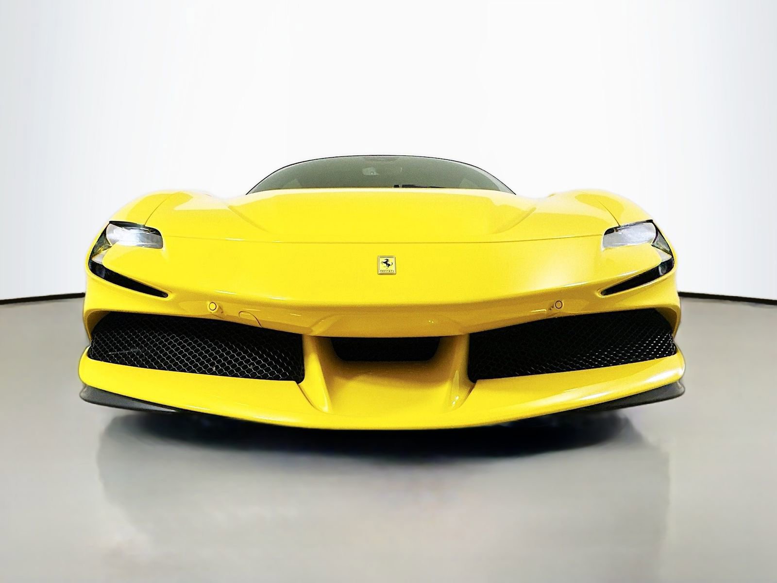 Used 2022 Ferrari SF90 Stradale AWD/4WD image 47