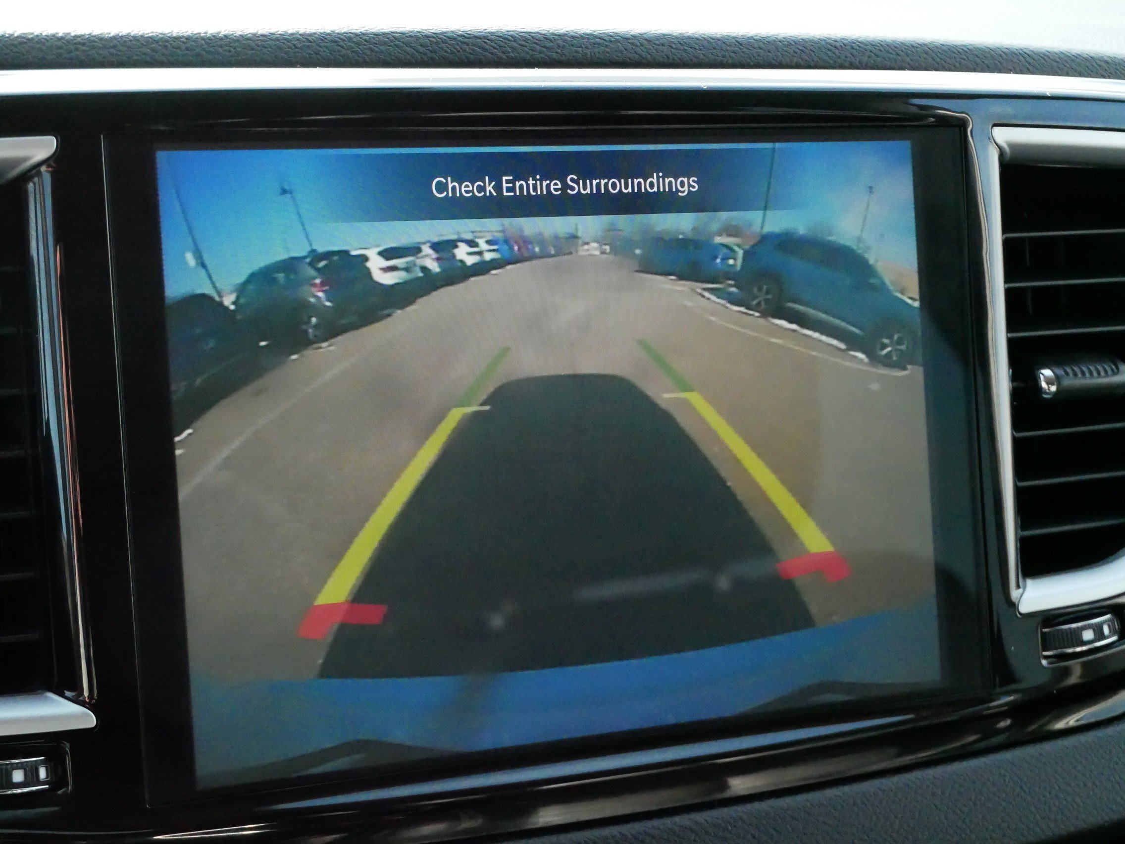 Used 2024 Chrysler Pacifica Touring-L image 29