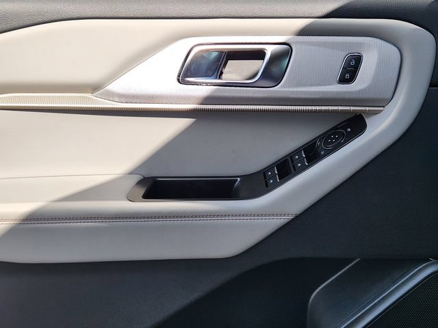 New 2026 Ford Explorer Active w/ Active Comfort Package RWD image 23