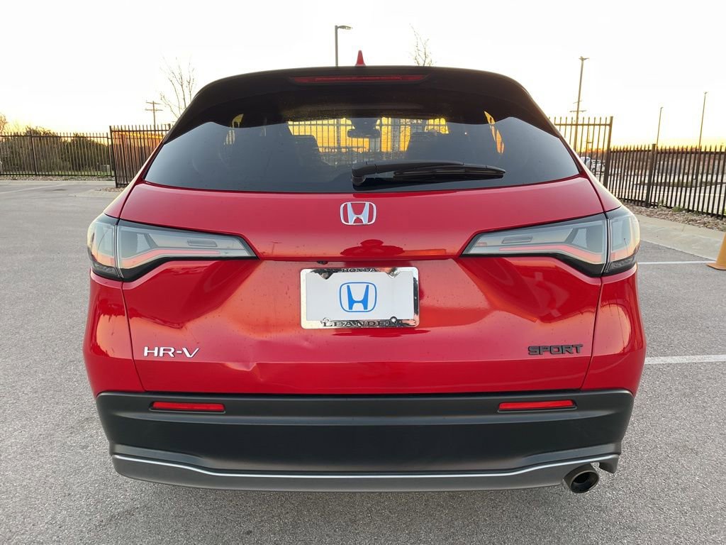 Used 2023 Honda HR-V Sport image 5