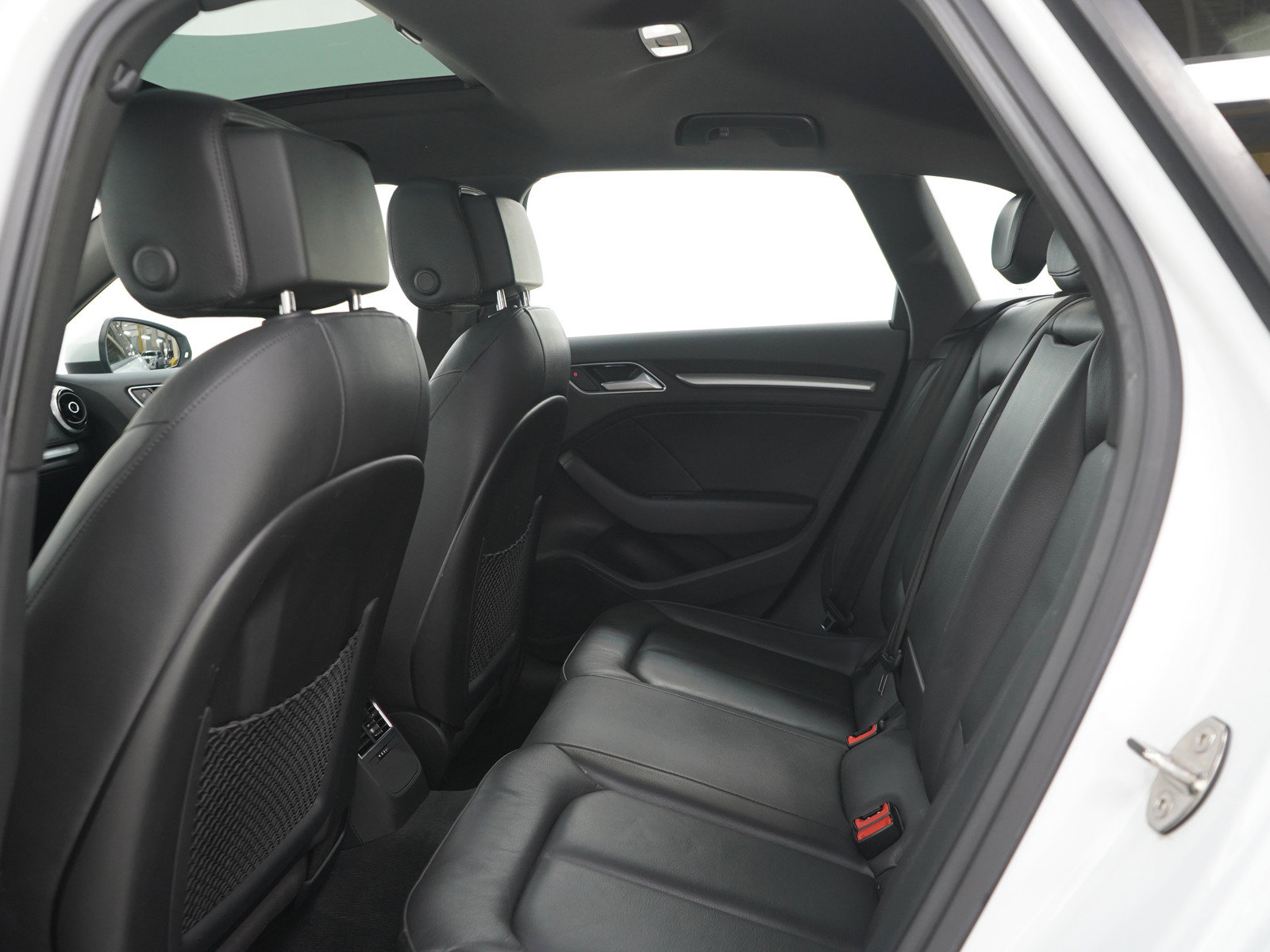 Used 2016 Audi A3 e-tron Premium w/ Audi MMI Navigation Plus FWD image 13